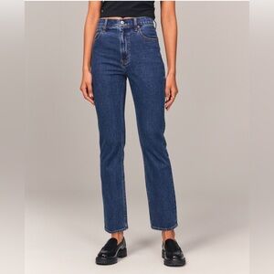 A&F - Ankle Straight Ultra High Rise, Size 27